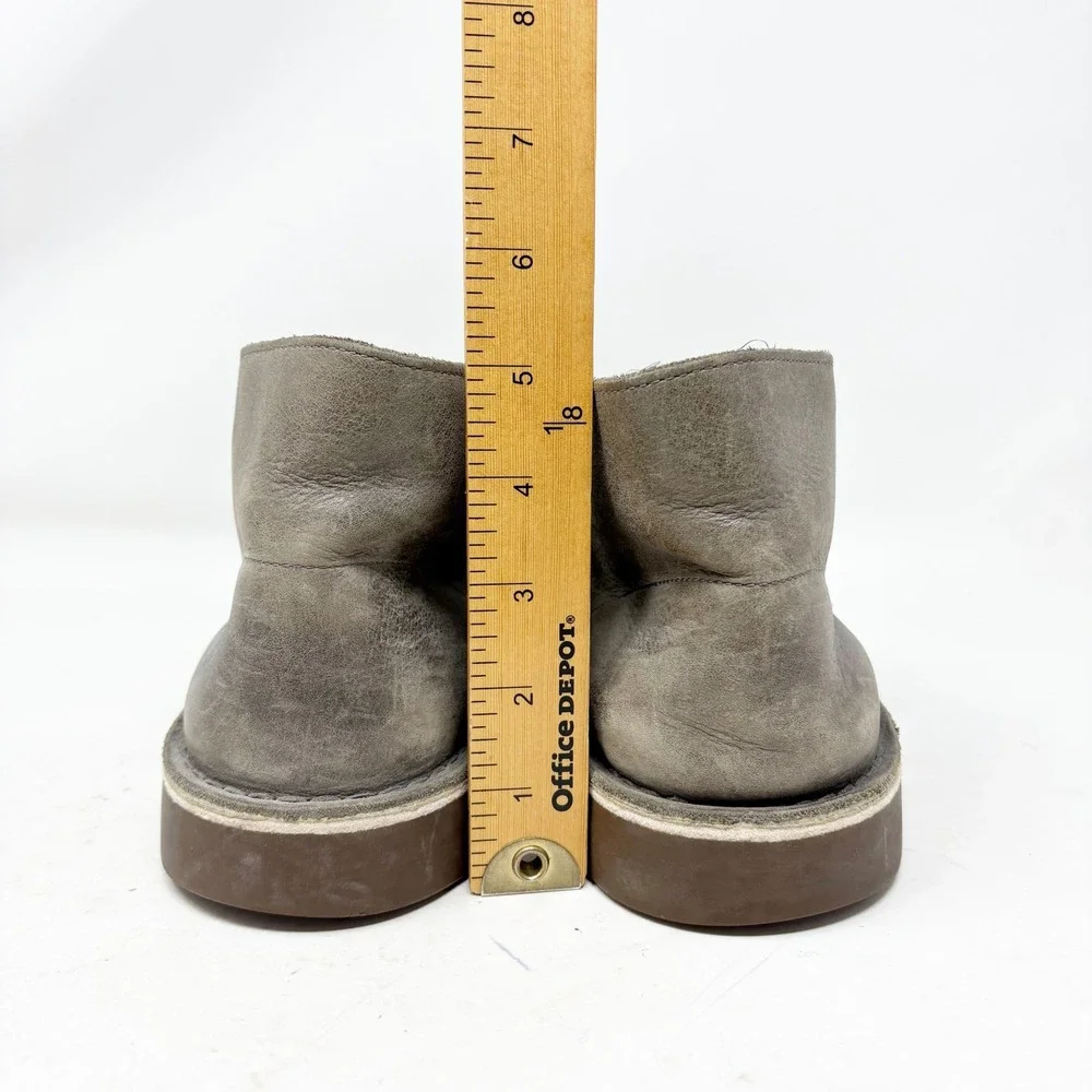 Clarks Desert Grey Leather Chukka Ankle Boots Mens Size 8.5 Lace Up Round Toe
